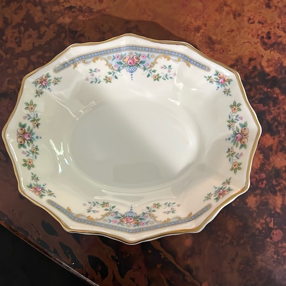 Royal Dalton “Juliet” 5” oval Sweet Meat Dish - Picture 1 of 3
